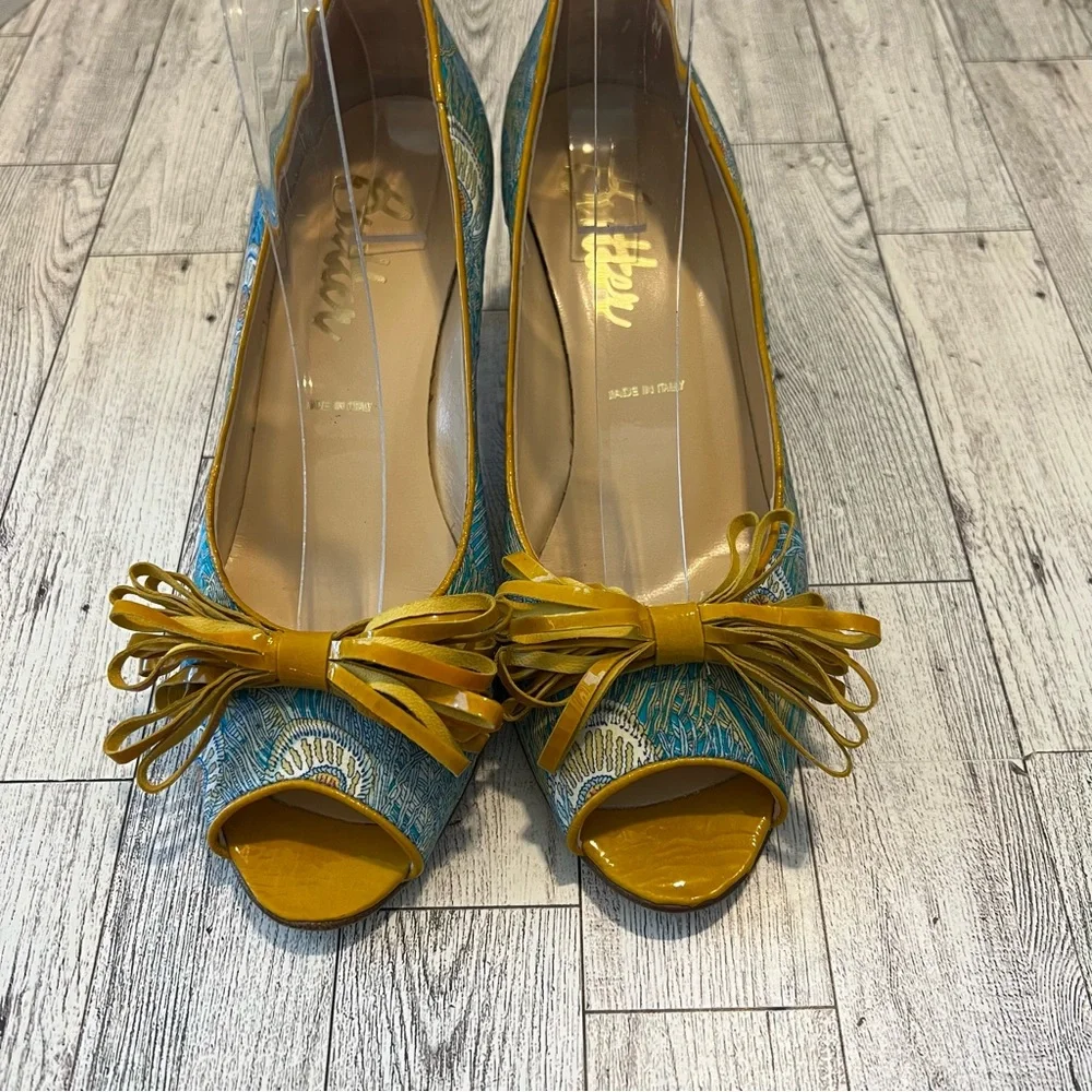 Butter by Lavorazione Artigiana Peacock Leather Bow Kitten Heel Size 7.5AA Italy